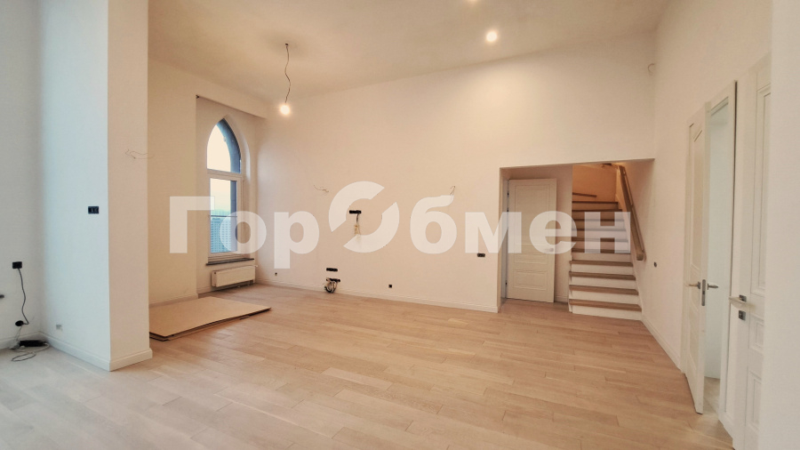 Продажа 4-комнатной квартиры, Москва, Россия,   1-я Мясниковская улица