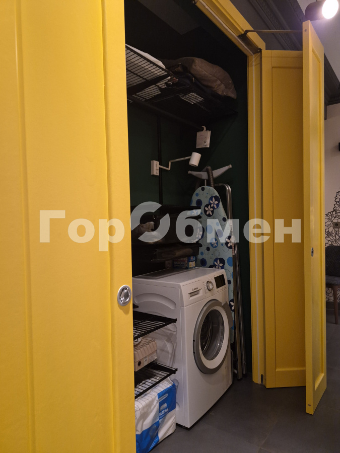 Продажа 2-комнатной квартиры, Москва, Россия,   Кутузовский проспект