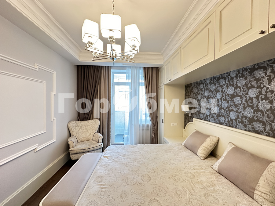 Продажа 2-комнатной квартиры, Москва, Россия,    Староволынская улица