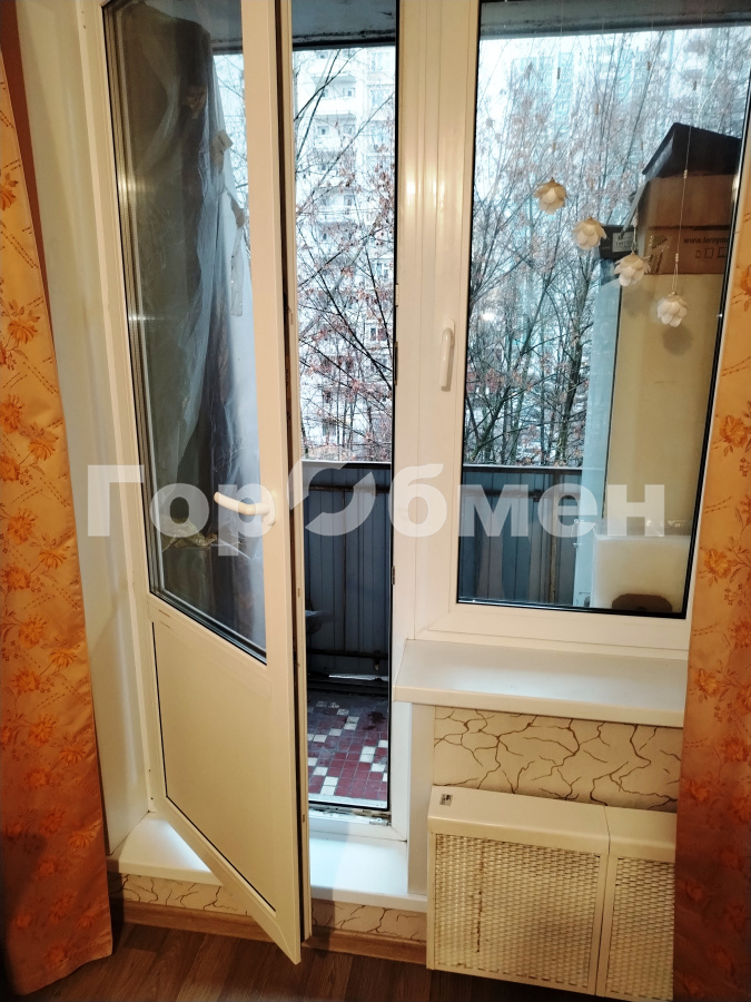 Продажа 3-комнатной квартиры, Москва, Россия,    улица Миклухо-Маклая