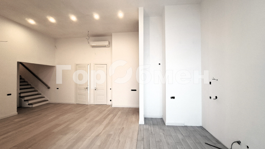 Продажа 4-комнатной квартиры, Москва, Россия,   1-я Мясниковская улица