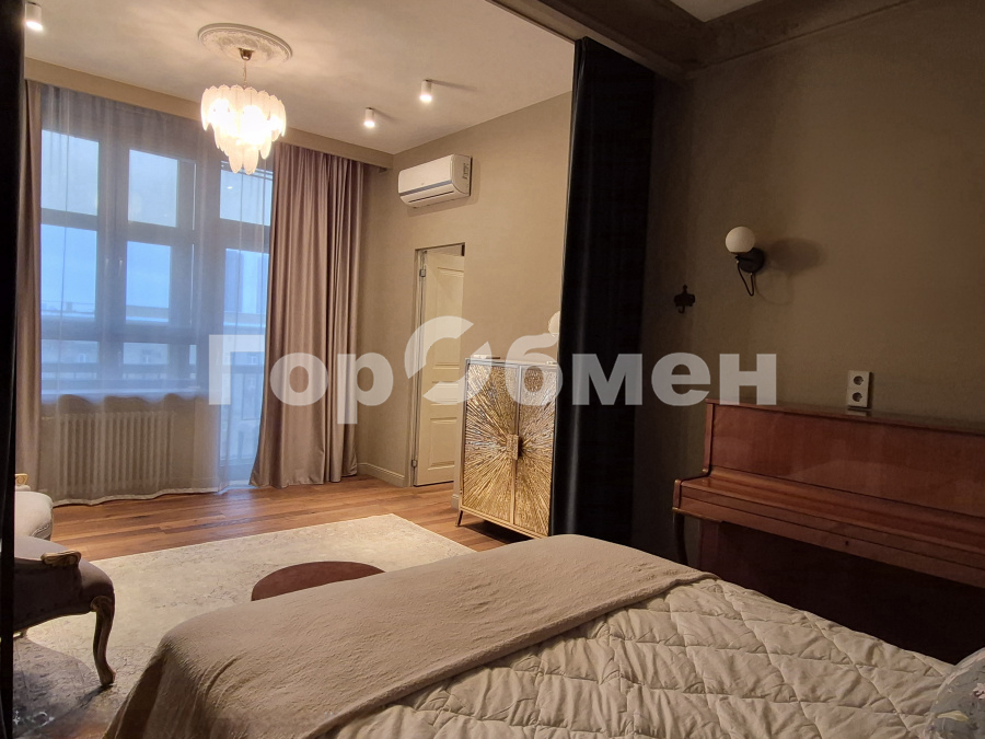 Продажа 2-комнатной квартиры, Москва, Россия,   Кутузовский проспект