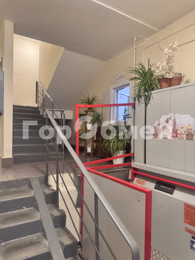 Продажа 2-комнатной квартиры, Москва, Россия,   Лукинская улица