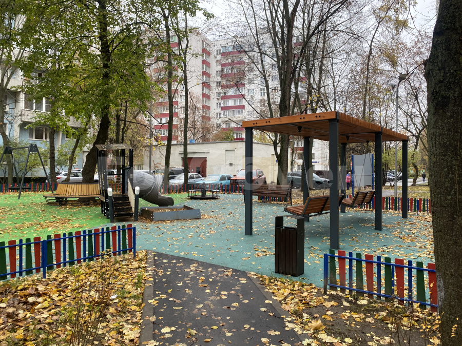 Продажа 2-комнатной квартиры, Москва, Россия,   проезд Досфлота