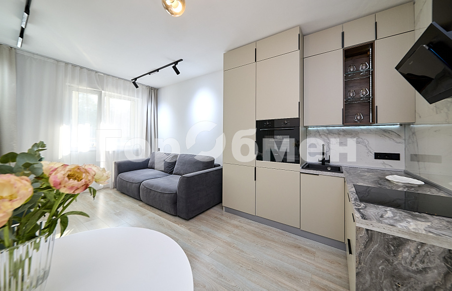 Продажа квартиры, Санкт-Петербург, Россия,    Смоленская улица