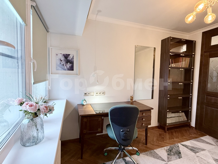 Аренда 3-комнатной квартиры, Москва, Россия,    Славянский бульвар