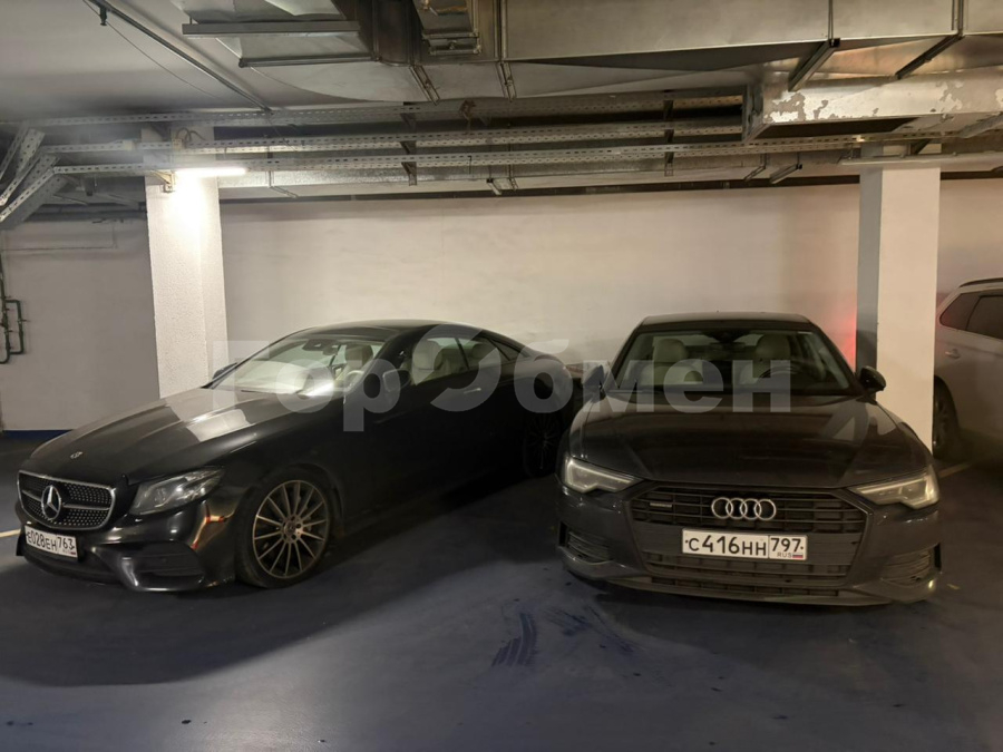 Продажа 3-комнатной квартиры, Москва, Россия,    Минская улица