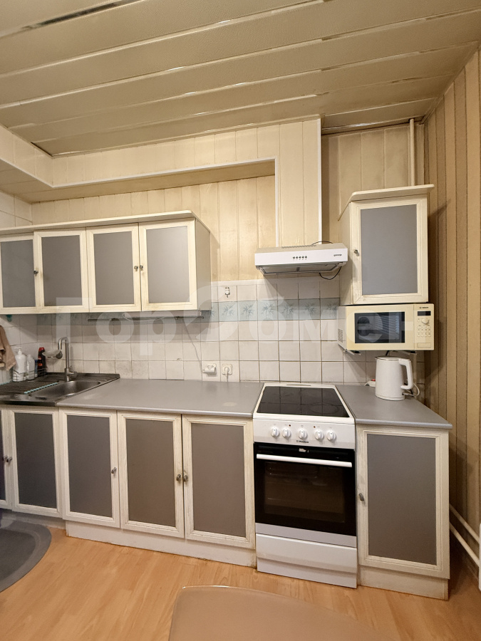 Продажа 3-комнатной квартиры, Москва, Россия,    улица Чичерина