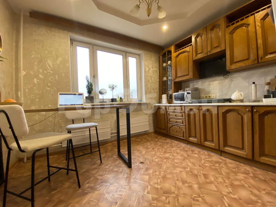 Продажа 3-комнатной квартиры, Москва, Россия,   Новокосинская улица