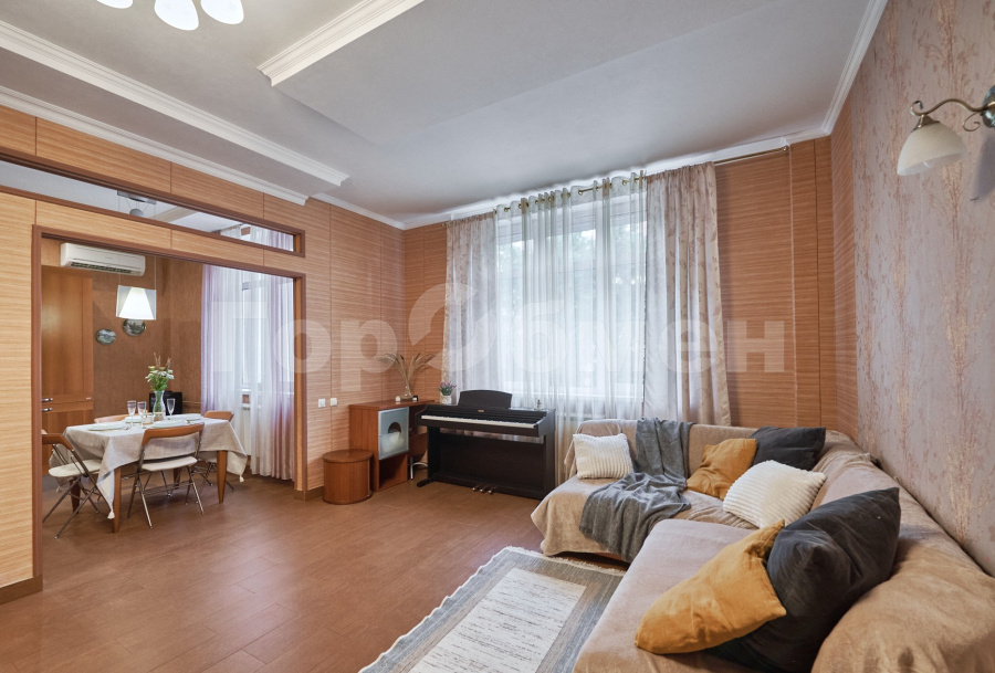 Продажа 3-комнатной квартиры, Москва, Россия,    улица Авиаконструктора Микояна