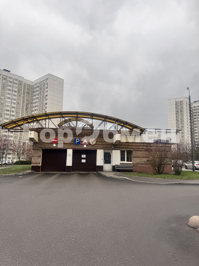 Продажа 2-комнатной квартиры, Москва, Россия,   Лукинская улица