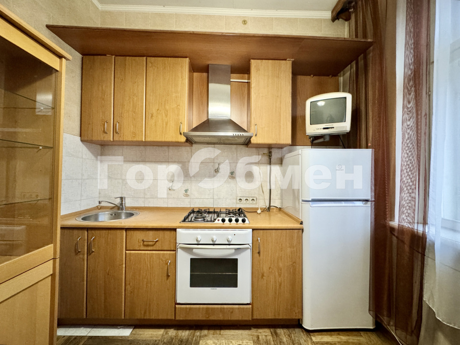 Продажа 2-комнатной квартиры, Москва, Россия,   улица Ремизова