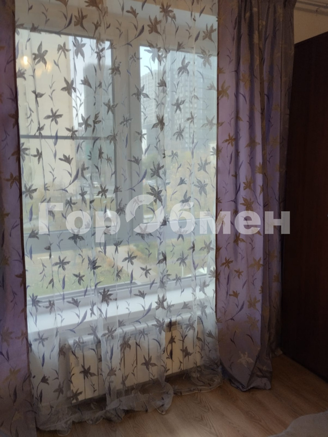 Продажа 3-комнатной квартиры, Москва, Россия,   улица Генерала Глаголева