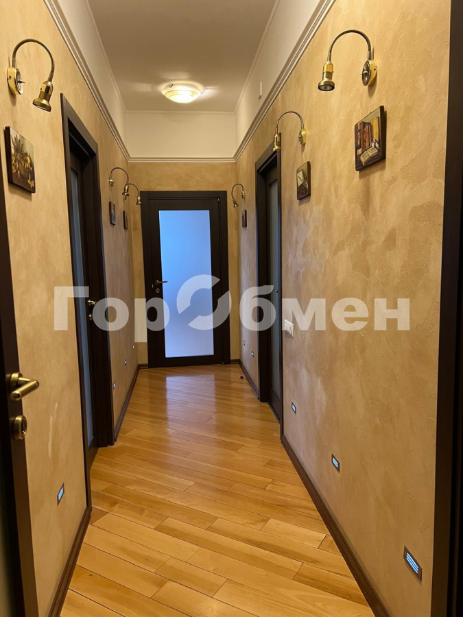 Продажа 3-комнатной квартиры, Москва, Россия,   улица Пырьева