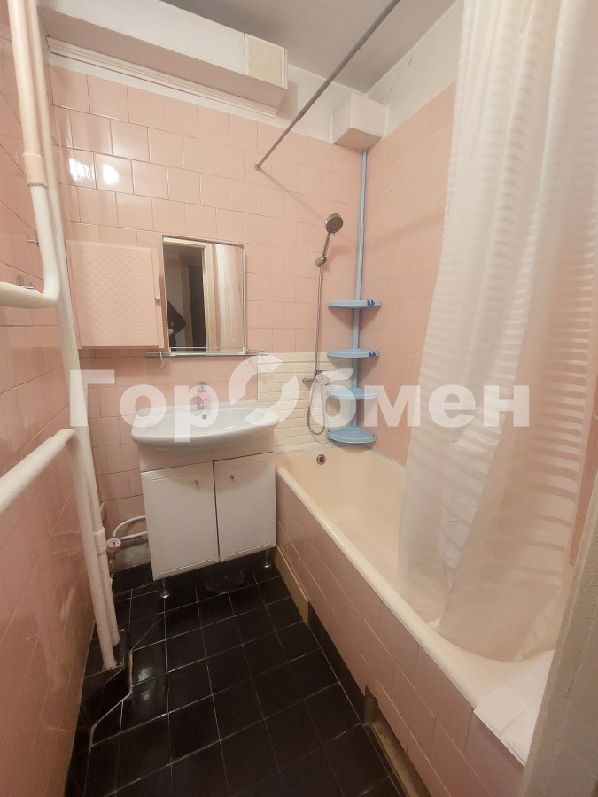 Продажа 2-комнатной квартиры, Москва, Россия,   Чусовская улица