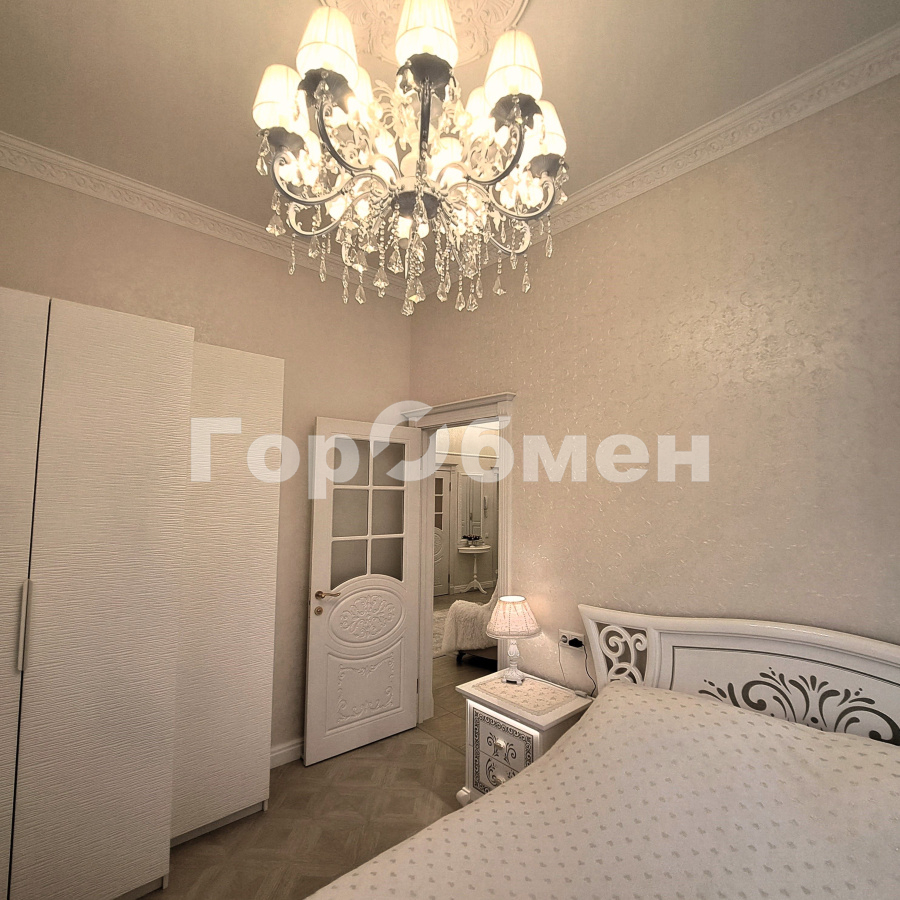 Продажа 3-комнатной квартиры, Москва, Россия,   1-я Владимирская улица