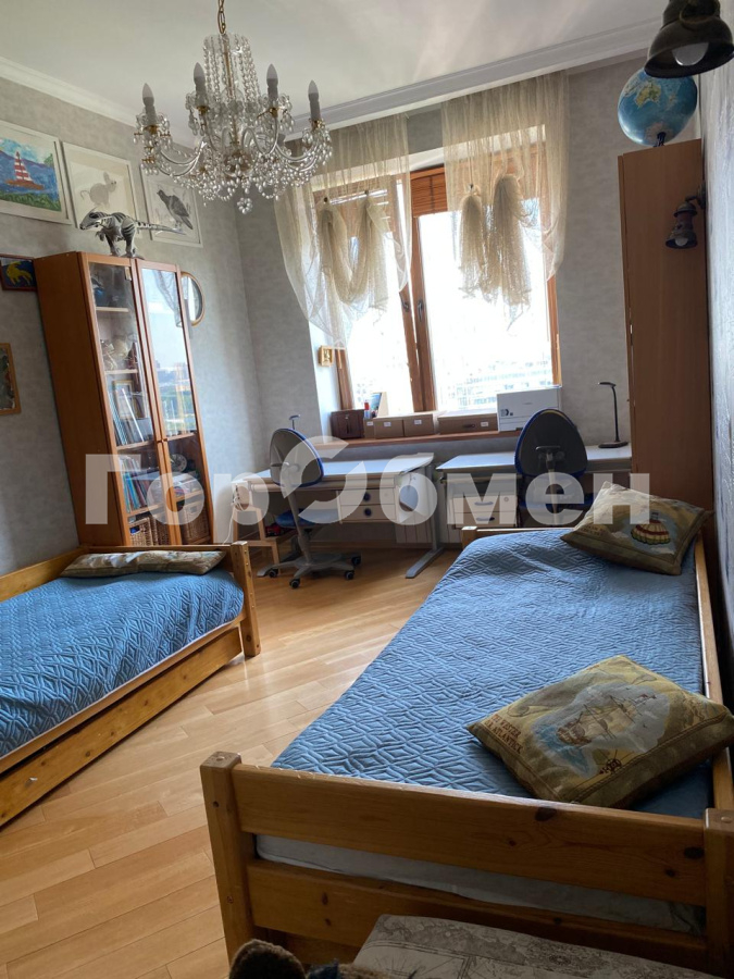 Аренда 3-комнатной квартиры, Москва, Россия,   улица Пырьева