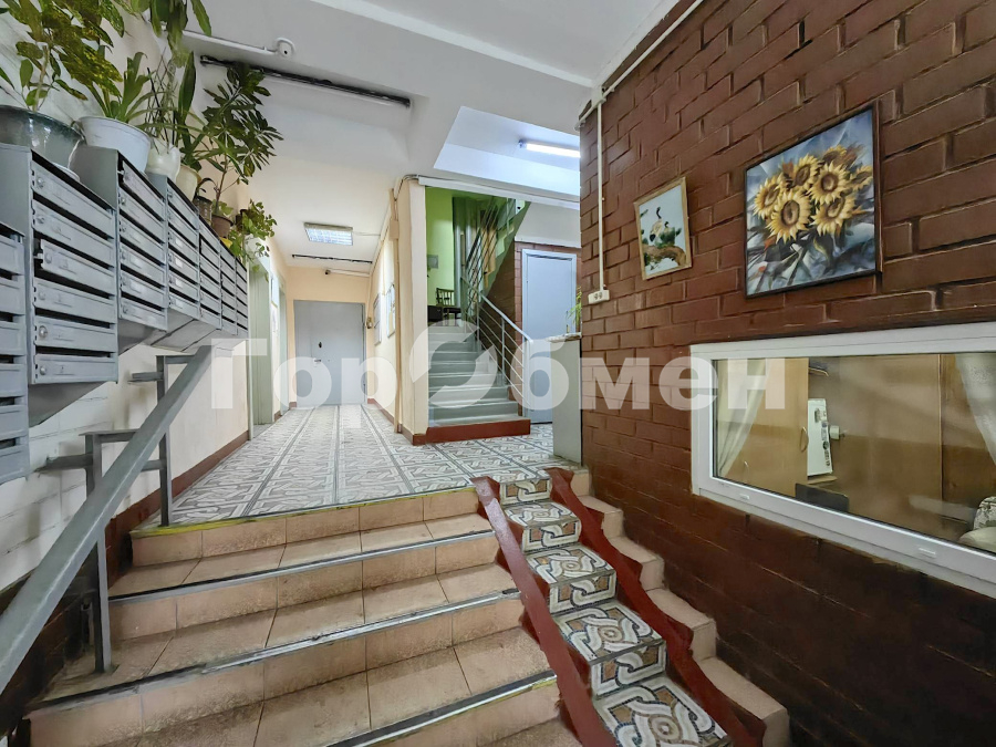 Продажа 2-комнатной квартиры, Москва, Россия,   улица Декабристов