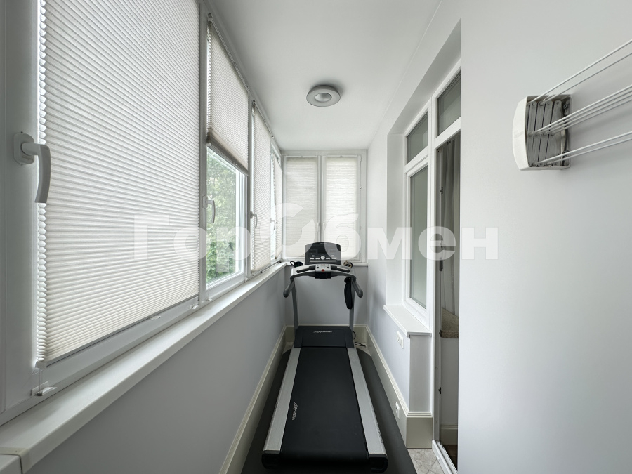 Продажа 2-комнатной квартиры, Москва, Россия,    Староволынская улица