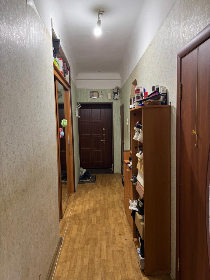 Продажа 2-комнатной квартиры, Москва, Россия,    Мантулинская улица