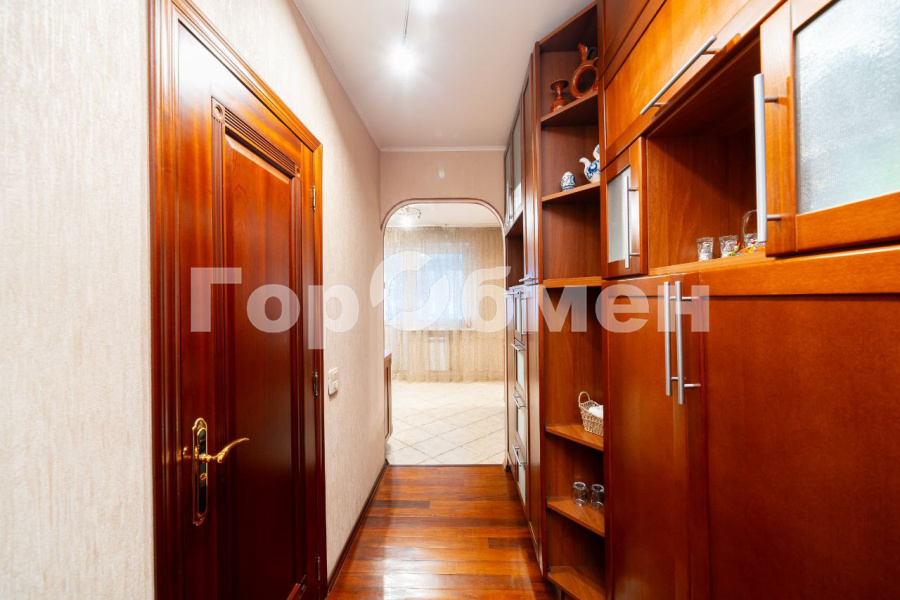 Продажа 4-комнатной квартиры, Королев, Россия,    микрорайон Юбилейный