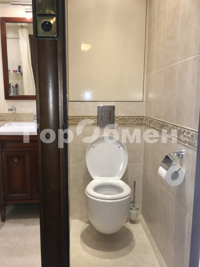 Аренда 2-комнатной квартиры, Москва, Россия,   Новочеркасский бульвар