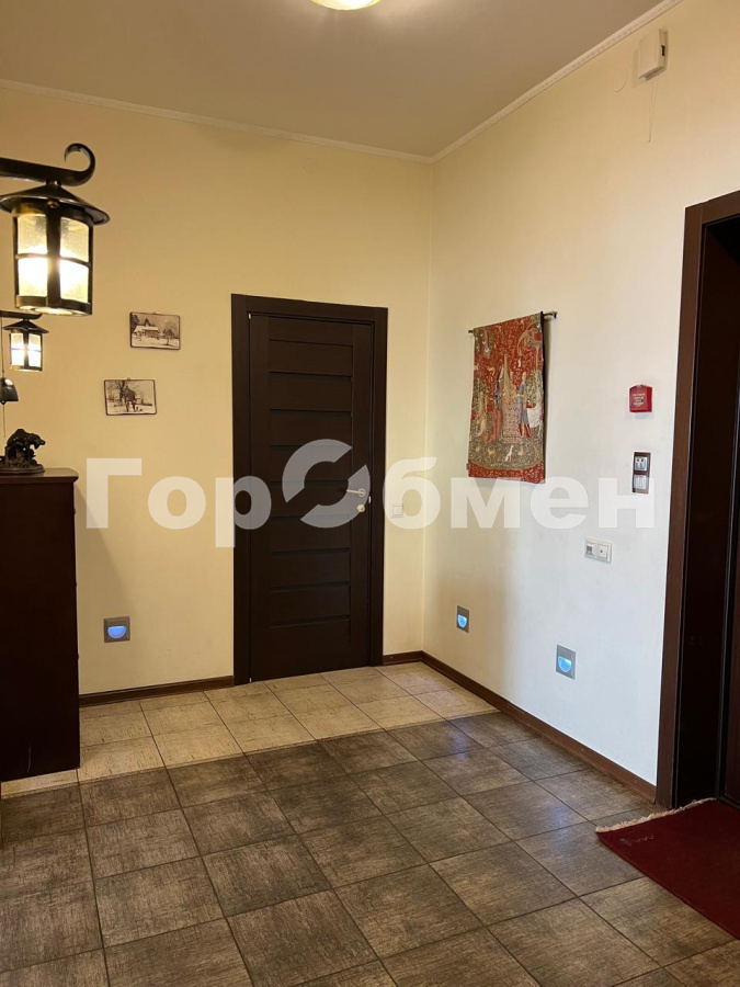 Продажа 3-комнатной квартиры, Москва, Россия,   улица Пырьева