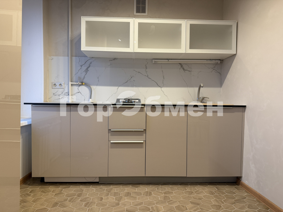 Продажа 1-комнатной квартиры, Москва, Россия,   Поклонная улица