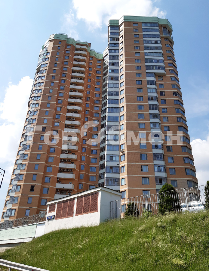 Аренда 3-комнатной квартиры, Москва, Россия,   улица Раменки