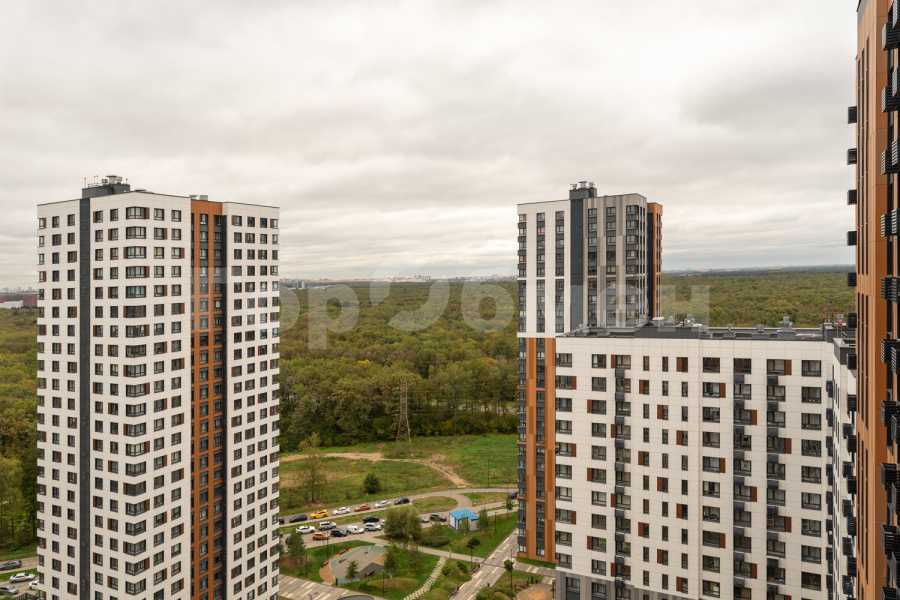 Продажа 4-комнатной квартиры, Московский, Россия,   Новомосковский административный округ