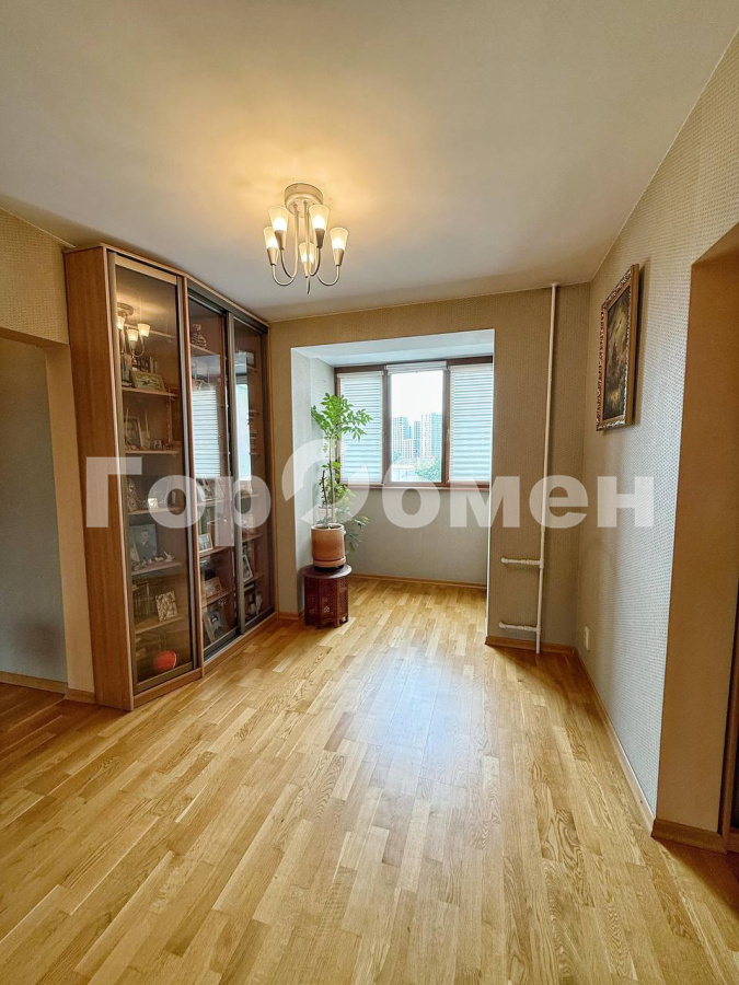 Продажа 3-комнатной квартиры, Москва, Россия,   Нижегородская улица