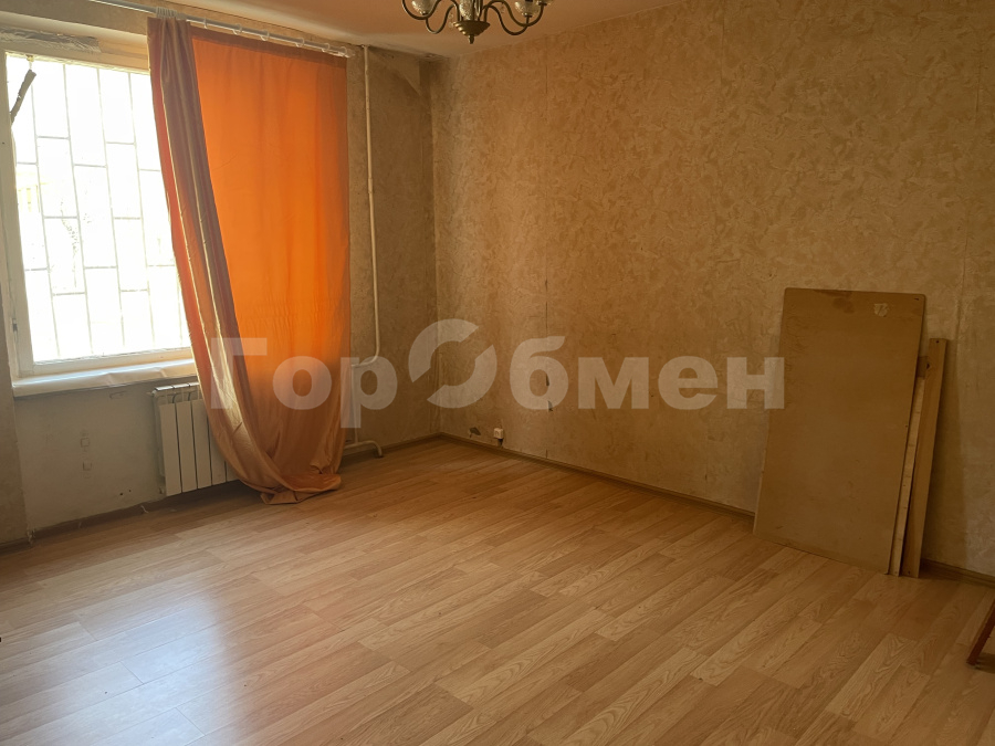 Продажа 2-комнатной квартиры, Москва, Россия,   улица Коминтерна