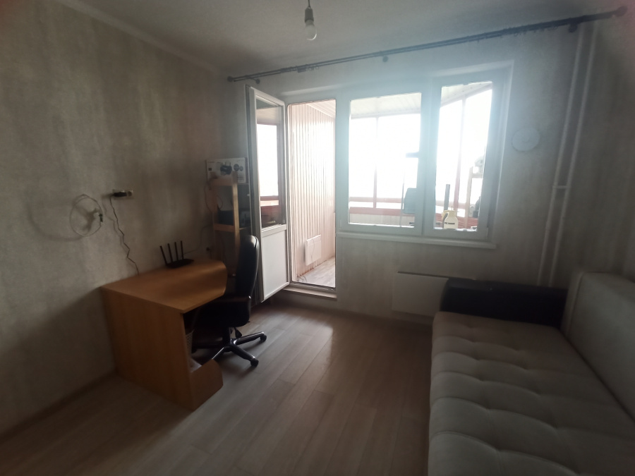 Продажа 3-комнатной квартиры, Москва, Россия,    улица Вертолётчиков