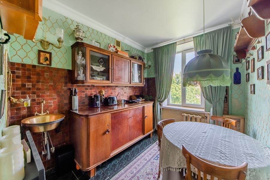 Продажа 2-комнатной квартиры, Москва, Россия,    Ленинский проспект