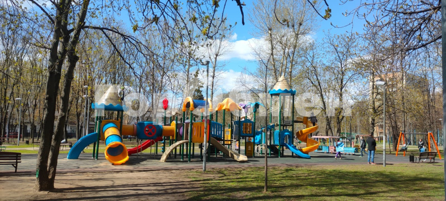 Аренда 2-комнатной квартиры, Москва, Россия,   бульвар Маршала Рокоссовского