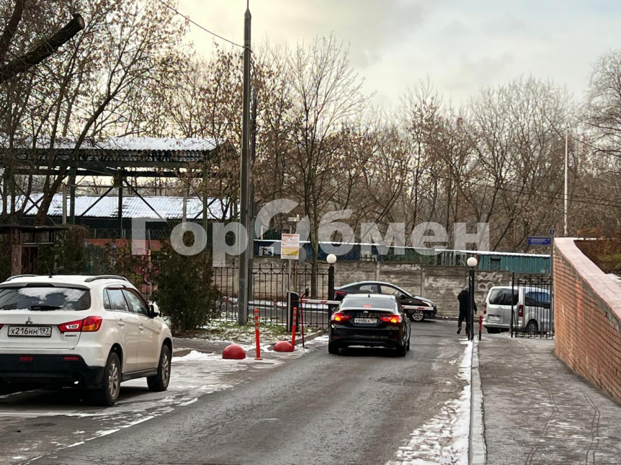 Продажа 3-комнатной квартиры, Москва, Россия,   улица Пырьева