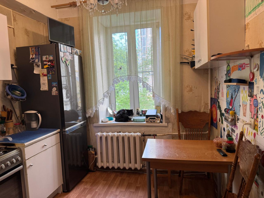 Продажа 2-комнатной квартиры, Москва, Россия,    Мантулинская улица