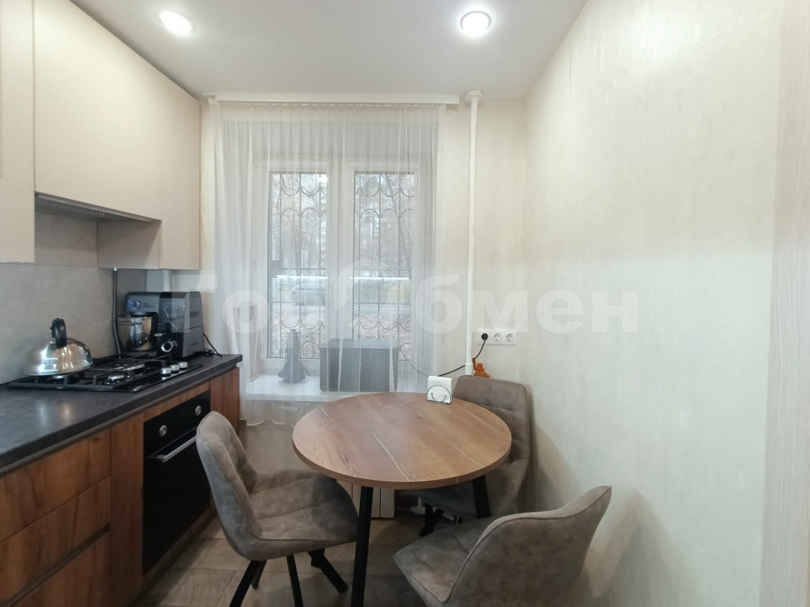 Продажа 2-комнатной квартиры, Москва, Россия,   улица Искры