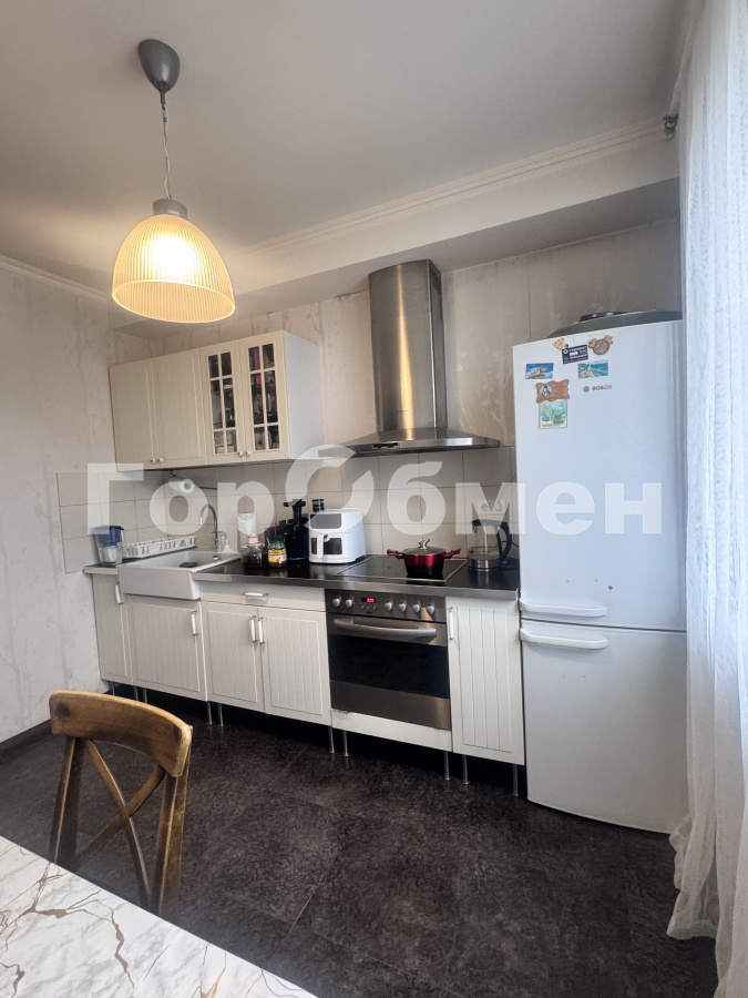 Продажа 2-комнатной квартиры, Москва, Россия,   Лукинская улица