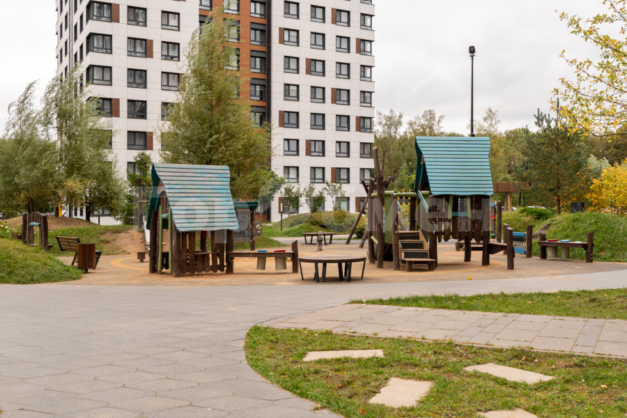 Продажа 4-комнатной квартиры, Московский, Россия,   Новомосковский административный округ