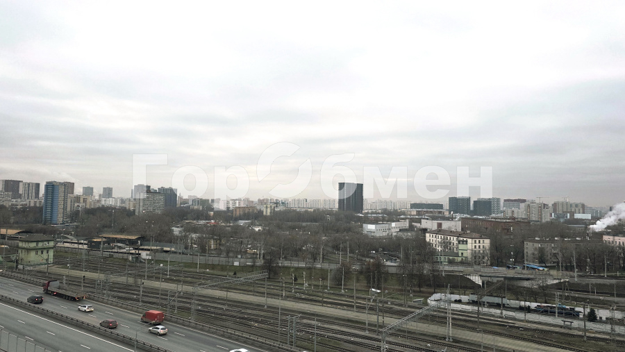 Продажа 3-комнатной квартиры, Москва, Россия,   улица Плющева