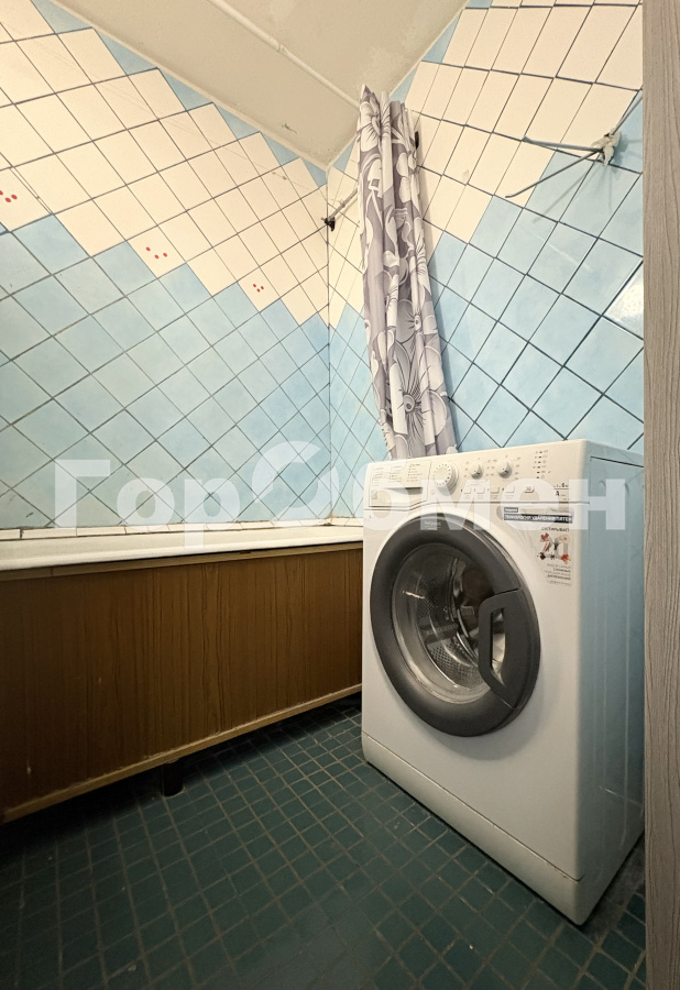 Продажа 2-комнатной квартиры, Москва, Россия,   Лебедянская улица