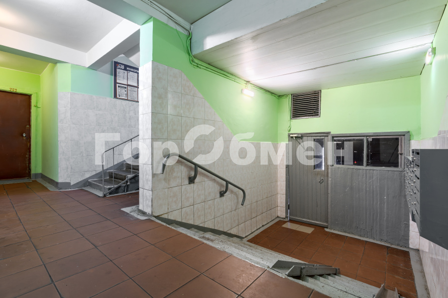 Продажа 1-комнатной квартиры, Москва, Россия,   Полярная улица