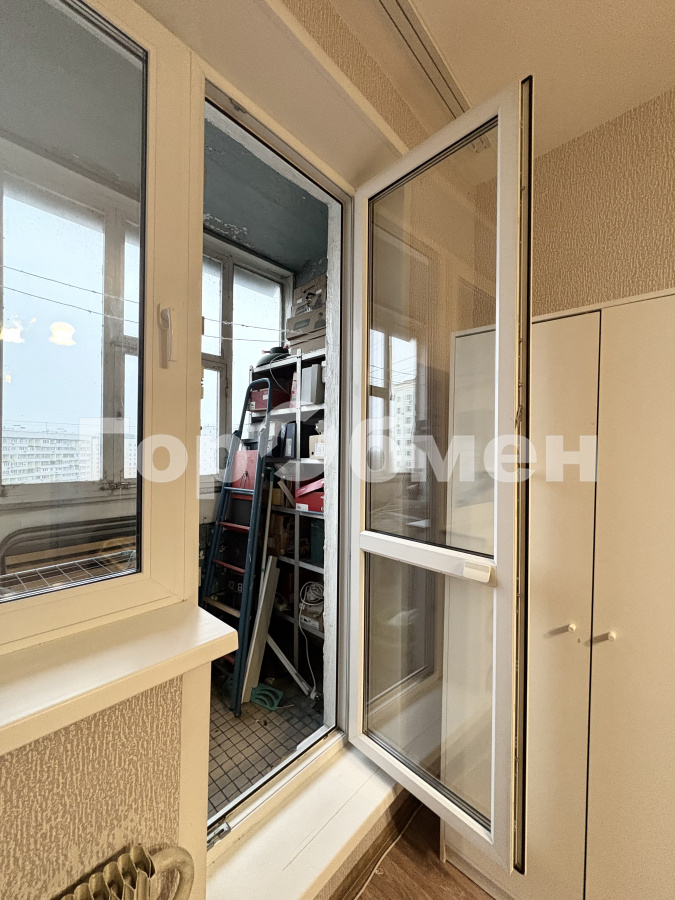 Продажа 2-комнатной квартиры, Москва, Россия,   Лебедянская улица