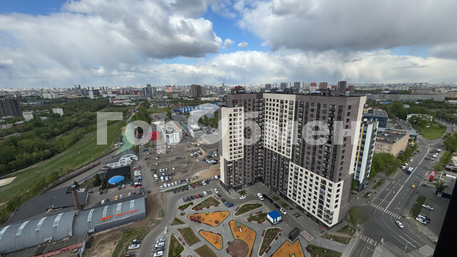 Продажа 3-комнатной квартиры, Москва, Россия,    Электролитный проезд