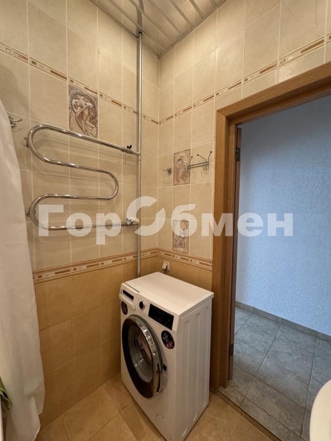 Продажа 2-комнатной квартиры, Москва, Россия,   Воротынская улица