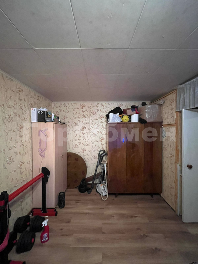 Продажа 3-комнатной квартиры, Москва, Россия,   улица Героев Панфиловцев