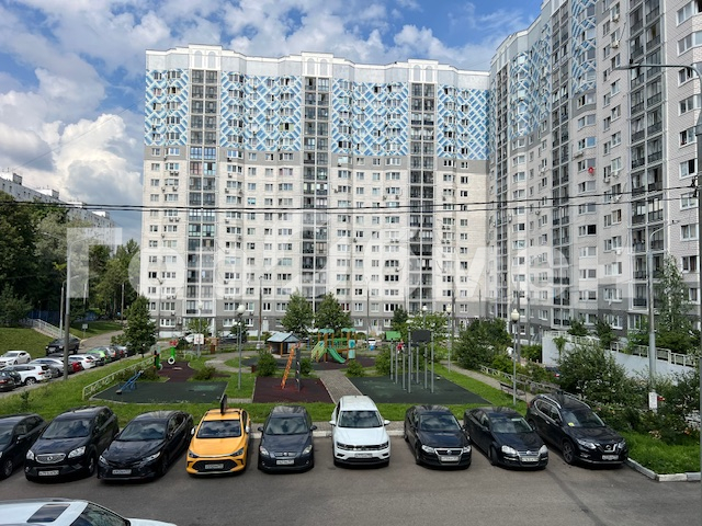 Продажа 2-комнатной квартиры, Москва, Россия,    улица Бутлерова