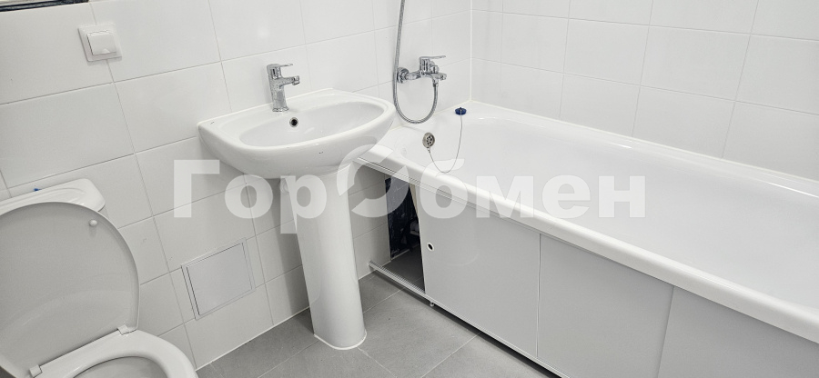 Продажа 2-комнатной квартиры, Москва, Россия,   проезд Досфлота