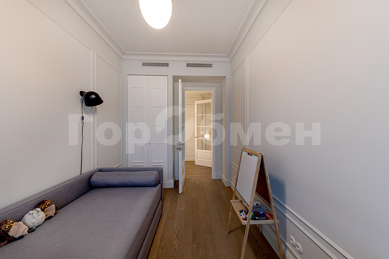 Продажа 3-комнатной квартиры, Москва, Россия,    Минская улица